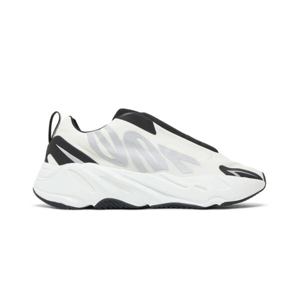 Yeezy Boost 700 MNVN Laceless Analog