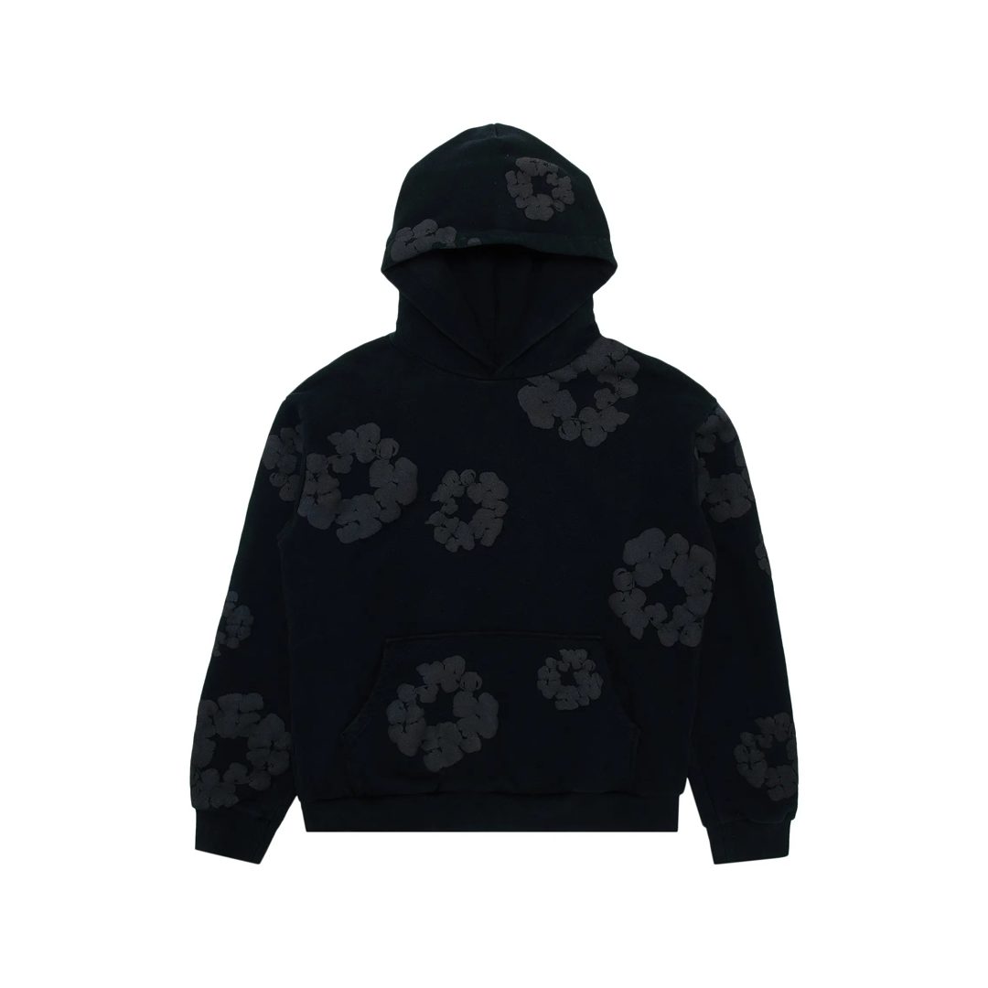 Фото 1: Denim Tears — Denim Tears Cotton Wreath Hooded Sweatshirt Black Monochrome — доступно в POGO Фото 1: Denim Tears — Denim Tears Cotton Wreath Hooded Sweatshirt Black Monochrome — доставка рідкісних товарів з-за кордону