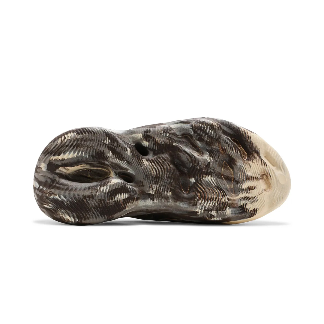 Фото 3: Yeezy — Yeezy Foam Runner MX Cream Clay — доступно в POGO Фото 3: Yeezy — Yeezy Foam Runner MX Cream Clay — доставка рідкісних товарів з-за кордону